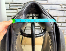 Load image into Gallery viewer, 17” Medium County Saddlery Fusion Dressage Saddle - Black