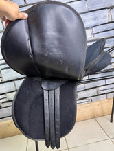 Load image into Gallery viewer, 17” MW Thorowgood Maxam GP Saddle - Black