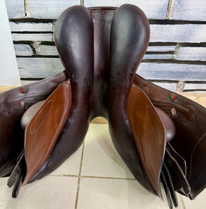 17” Medium Prestige Arezzo Jump Saddle - Brown
