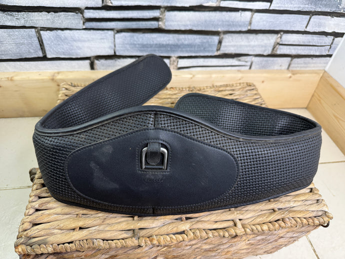 S/H 50” Wintec Cair Padded Waffle Girth - Black