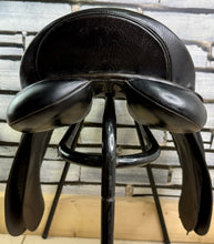 Load image into Gallery viewer, 17” XW Global Saddlery English VSD/GP/WH Saddle - Black