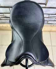 Load image into Gallery viewer, 17 1/2” Medium Ideal Jessica Dressage Saddle - Black