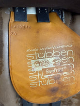 Load image into Gallery viewer, 18 1/2” Medium (Fit 30) Stubben Siegfried Extra GP/Jump Saddle - Black/Tan