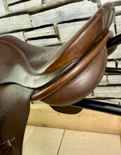 Load image into Gallery viewer, 16” MW Farrington English Pony WH Saddle - Brown
