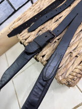 Load image into Gallery viewer, S/H English Leather Harness Crupper &amp; Dock - Full