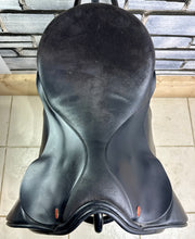 Load image into Gallery viewer, 17” MW Kes Suede Seat Dressage Saddle - Black