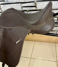 Load image into Gallery viewer, 14 1/2” Wide Changeable Gullet Wintec Pony GP Saddle -Brown- Flocked