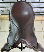 Load image into Gallery viewer, 17” Medium Farrington/Crewe Saddlery GP Saddle - Brown