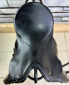 17” MW Kieffer Wien DL Professional Dressage Saddle - Black