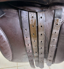 Load image into Gallery viewer, 18” Wide-XW Fylde Show/Working Hunter Saddle -Brown- Suede Top