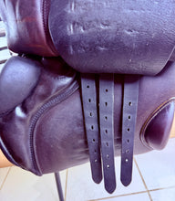 Load image into Gallery viewer, 17 1/2” B/29 (Medium) Stubben Siegfried II Jumping/XC Saddle - Brown