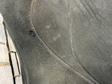 Load image into Gallery viewer, 18” Medium Thorowgood Teqnic K&amp;M Jump Saddle - Black