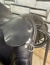Load image into Gallery viewer, 16” Wide M&amp;J Saddlery English GP Pony Saddle - Black
