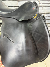 Load image into Gallery viewer, 17” Medium Jeffries Falcon Event GP Saddle - Black