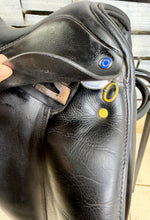 Load image into Gallery viewer, 17” MW Ideal/Martin Wilkinson Suzannah Dressage Saddle - Black