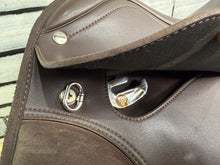 Load image into Gallery viewer, 17” MW/Changeable Gullet Wintec 500 VSD GP Saddle - Brown - Cair