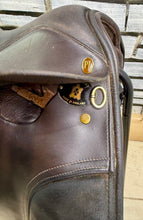Load image into Gallery viewer, 17 1/2” Wide Paul Jones Working Hunter Saddle -Brown- Suede Seat &amp; Knees
