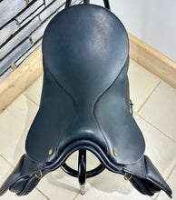 Load image into Gallery viewer, 15 1/2” MW Jackie Roberts GP Saddle - Black