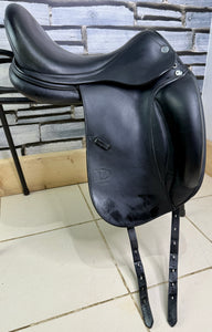 17” Medium Prestige Engelke D2 Dressage Saddle - Black