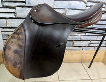 Load image into Gallery viewer, 18” 28.5 (M) Kloster Schonthal Pandur GP Saddle - Brown