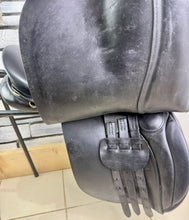 Load image into Gallery viewer, 17 1/2” Wide-XW Jeffries Falcon English Event GP Saddle - Black
