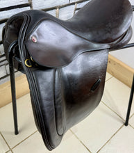 Load image into Gallery viewer, 17” Wide Jeffries Stamford WH Saddle - Brown