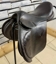 Load image into Gallery viewer, 17” MW Farrington/Derby House GP Saddle - Brown