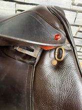 Load image into Gallery viewer, 17 1/2” Wide Albion K2 Adjusta GP Saddle - Brown
