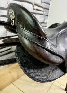 17 1/2” Wide Orthoflex Panel Saddle - Black