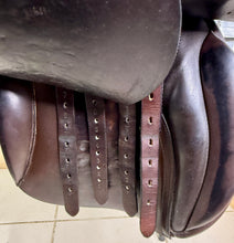 Load image into Gallery viewer, 17” Wide Jeffries Falcon Hawk Event GP Saddle - Brown