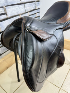 17” XW Silhouette Dual/Double Flap Jump Saddle - Black/Brown