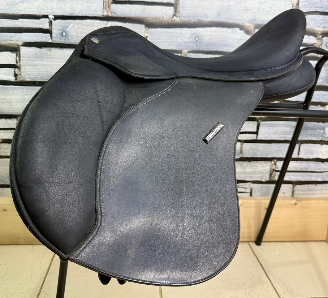 18” XW/Changeable Gullet Wintec 2000 GP Saddle - Black