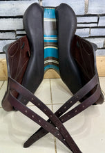 Load image into Gallery viewer, 17” MW Voltaire Lexington Monoflap Jump Saddle -2021- Brown