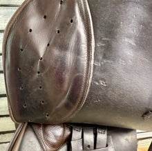 Load image into Gallery viewer, 17 1/2” Wide R&amp;R Ideal Event/Grandee Saddle - Brown