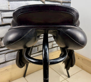 17 1/2” MW Albion K2 Jump Saddle - Black
