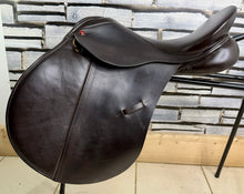 Load image into Gallery viewer, 17 1/2” Wide Albion K2 Adjusta GP Saddle - Brown