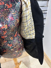 Load image into Gallery viewer, Ladies Size 40 Caldene Frock Hunt Coat - Black