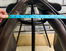 Load image into Gallery viewer, 16 1/2” XW/Changeable Gullet Shires Optimus Leather GP Saddle - Brown