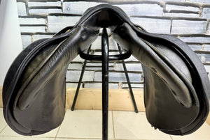 17 1/2” Medium Henri De Rivel Jump Saddle - Black