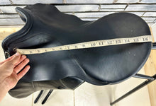 Load image into Gallery viewer, 17” Medium Kieffer Wien DL Dressage Saddle - Black