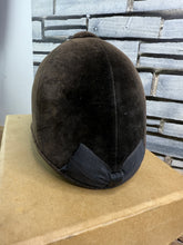 Load image into Gallery viewer, S/H Beautiful Vintage Patey Beagler Riding/Showing Hat - 6 5/8