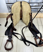 Load image into Gallery viewer, 16” Bunkhouse Leather Banderas Texas Western Saddle - Brown