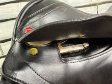 Load image into Gallery viewer, 17 1/2” Medium Albion Selecta GP Saddle -Black- Changeable Knee Pads