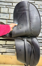 Load image into Gallery viewer, 17” MW Ideal Jessica Dressage Saddle - Black