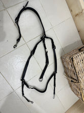 Load image into Gallery viewer, S/H Elasticated Long Bridge Breastplate &amp; Mart -Cob- Black
