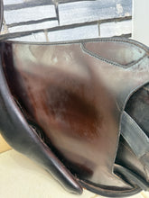 Load image into Gallery viewer, 17” MW Amerigo Vega Monoflap Jump Saddle - Brown