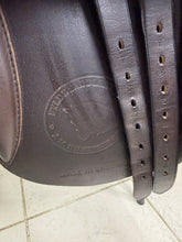 Load image into Gallery viewer, 16” MW-Wide Fylde Hayden Show/Working Hunter Saddle -Brown- Suede Top