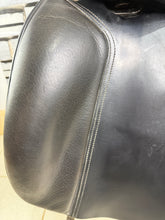 Load image into Gallery viewer, 17” Medium/MW Barnsby Dressage Saddle - Black