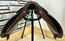 Load image into Gallery viewer, 15 1/2” MW Black Country Pony GP Saddle - Brown