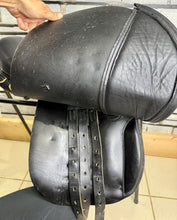 Load image into Gallery viewer, 16 1/2” XW Extra Wide English GP Saddle - Black - XW Cob Tree